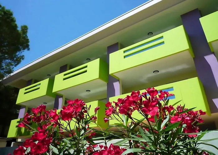 Apartamento Retreat With Terrace Views *